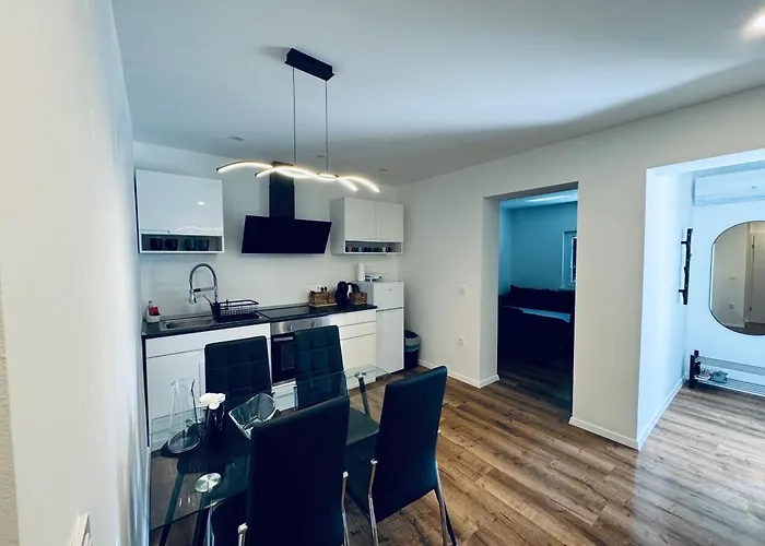Rebecca\'S Apartment